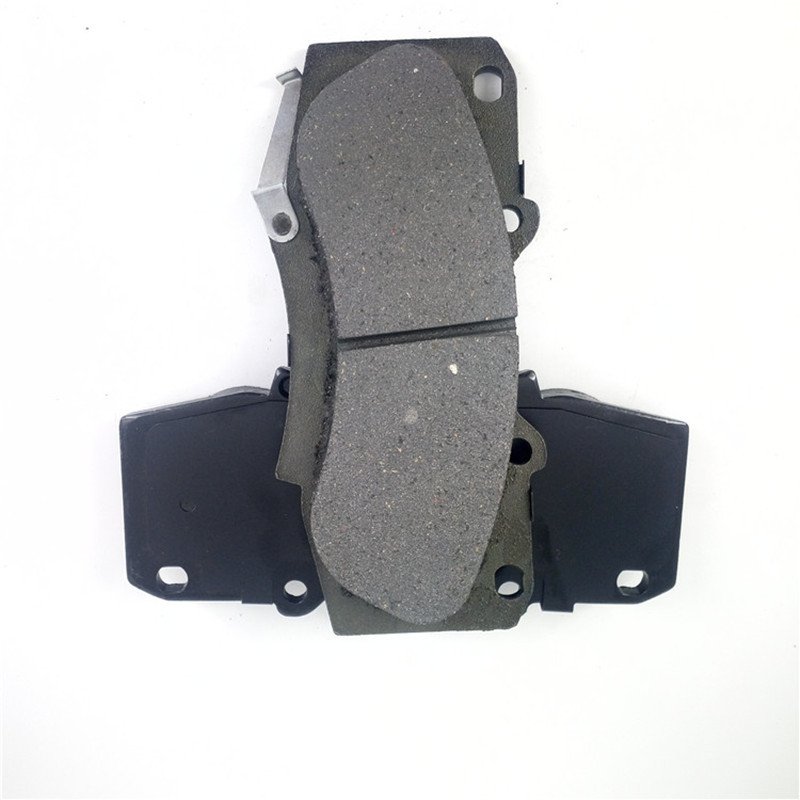 High Performance Universal Brake System Metallic Automotive Brake Pads Made in China